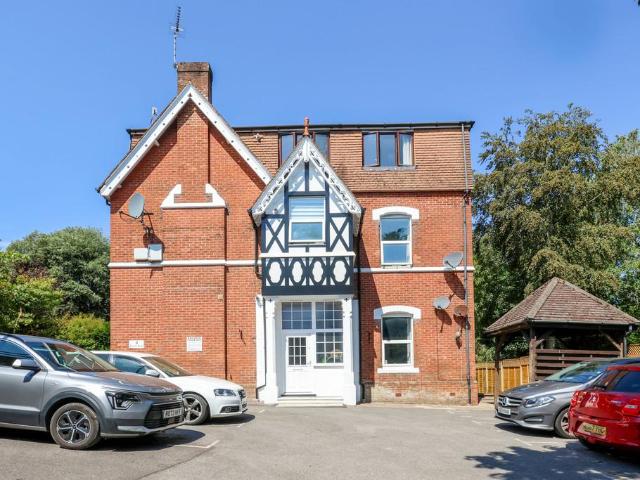 Flat for sale in West Cliff, Bournemouth