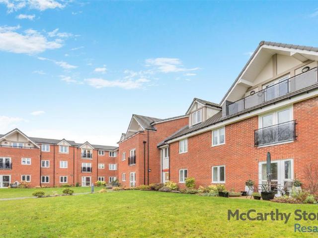 Flat for sale in Hall Drive Park, Alsager