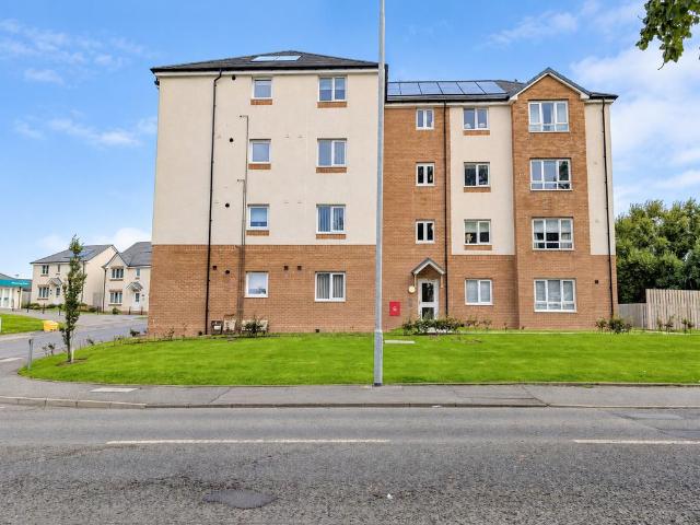 Flat for sale in Stevenston, Scotland