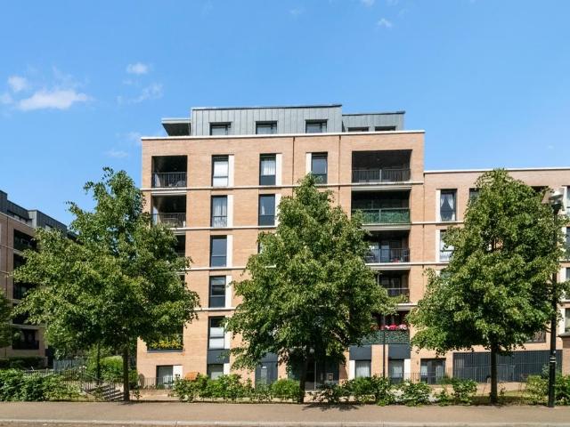 Flat for sale in London Borough of Ealing, Hanwell