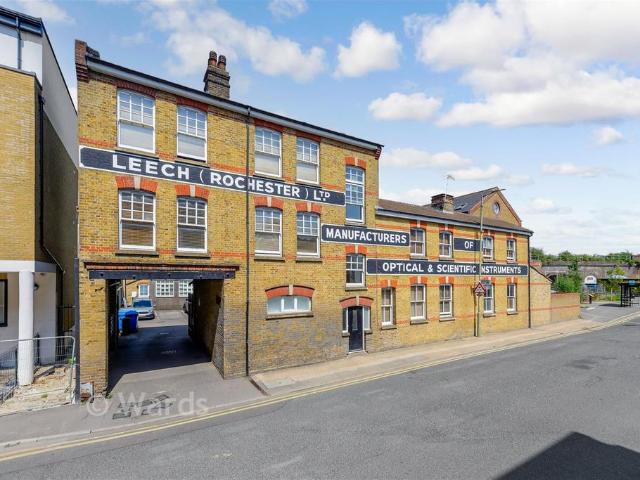 Flat for sale in Troy Town, Rochester