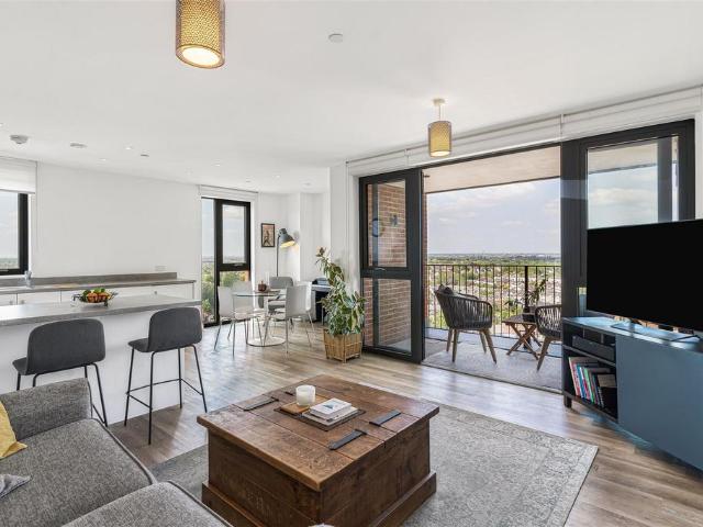 Flat for sale in Greater London
