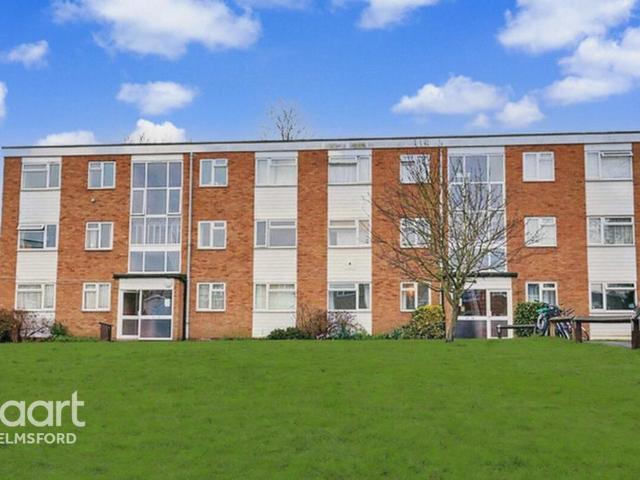 Flat for sale in Moulsham, Chelmsford