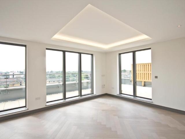 Flat for sale in St Margarets, Greater London