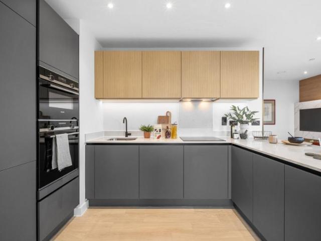 Flat for sale in Greenwich Peninsula, Greater London