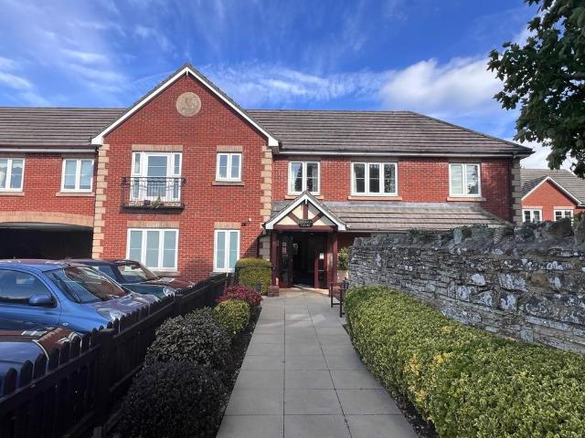 Flat for sale in Nailsea, North Somerset