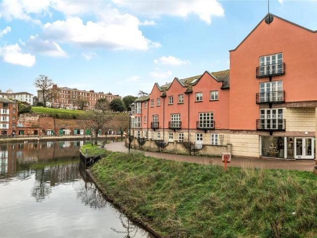 Flat for sale in Watergate, Devon