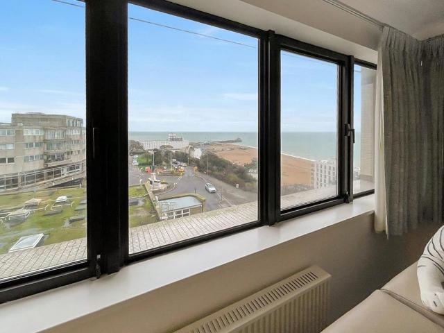 Flat for sale in Folkestone