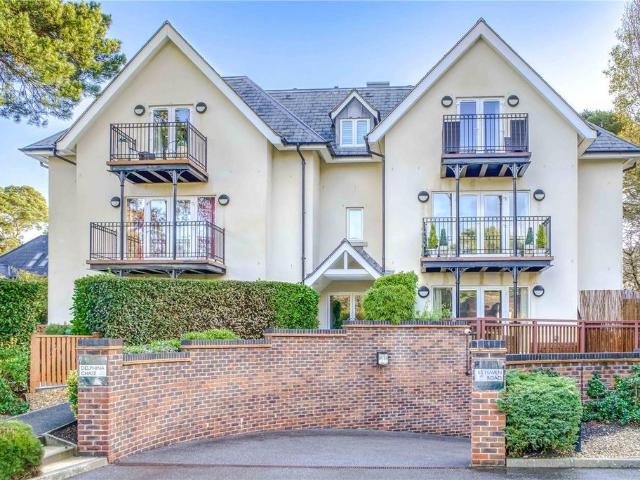 Flat for sale in Canford Cliffs, Isle Of Man