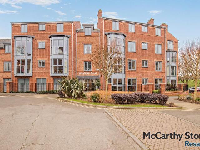 Flat for sale in High Field, York