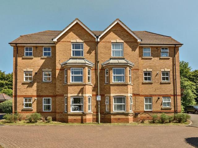 Flat for sale in The Slade, Oxfordshire