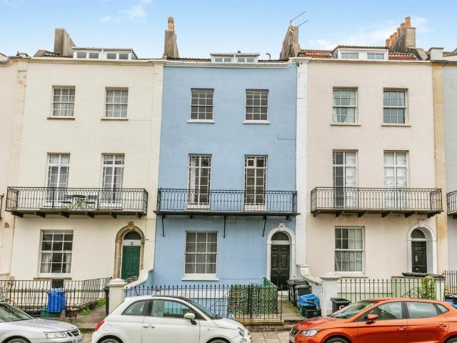Flat for sale in Spike Island, Feckenham