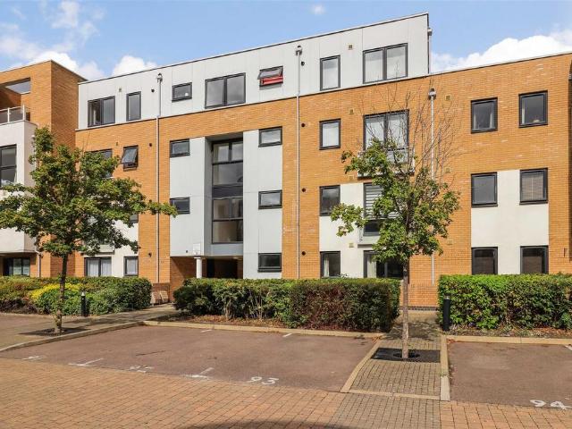 Flat for sale in Arbury, Cambridgeshire