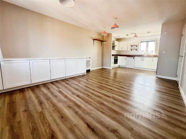 Flat for sale in Aldershot, Hampshire