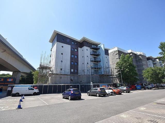 Flat for sale in Cardiff International Sports Village, Falcon Lodge