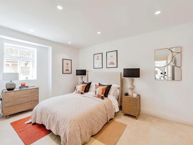 Flat for sale in Blackwell, Perryfields