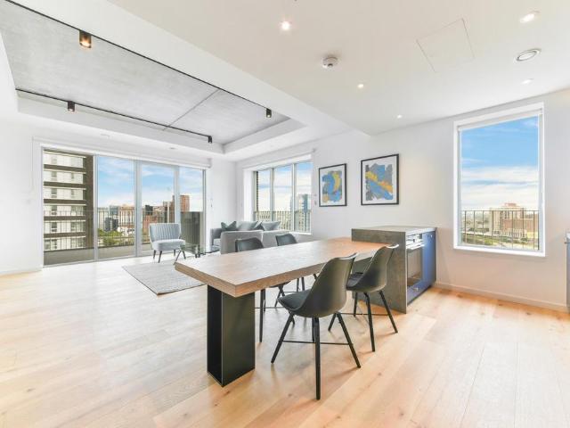 Flat for sale in Goodluck Hope, Blackwall
