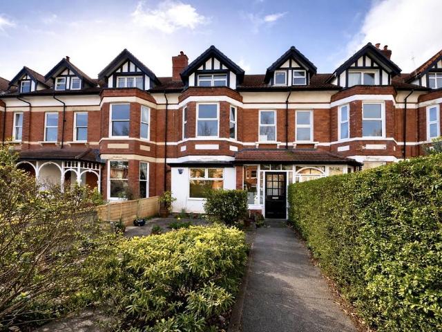 Flat for sale in Grange, West Kirby