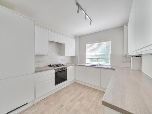 Flat for sale in Headington Hill, The Slade
