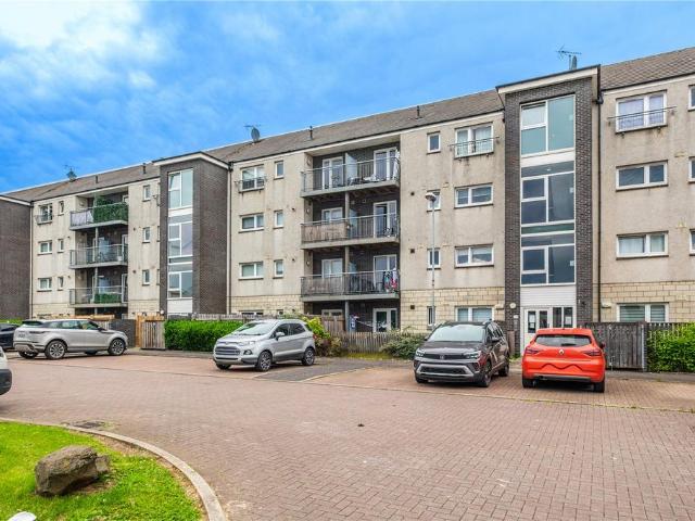 Flat for sale in Newbank, Scotland
