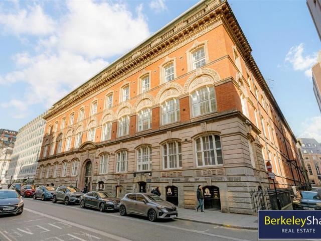 Flat for sale in Calderstones