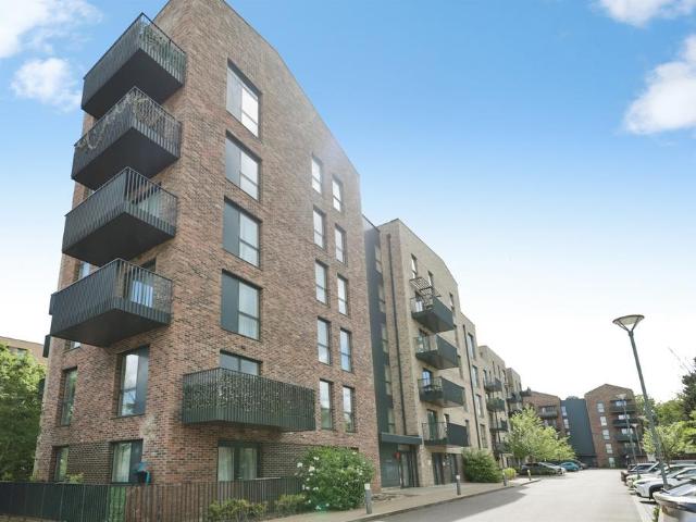 Flat for sale in Holywell Estate, North Watford