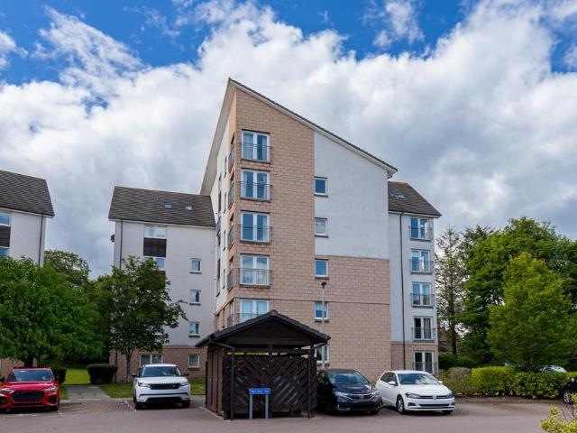 Flat for sale in Ballindoch, Scotland