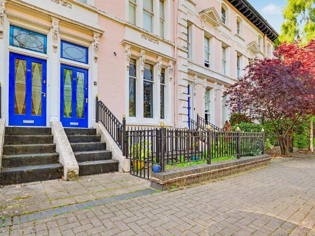 Flat for sale in Highfields, Old Wharf
