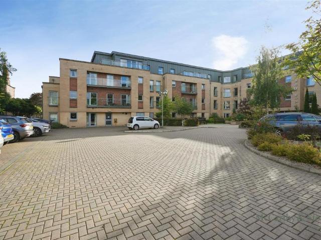 Flat for sale in Barnton, City of Edinburgh