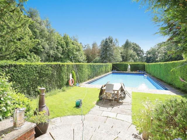 Flat for sale in Yieldingtree, Wyre Forest