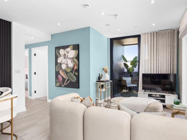 Flat for sale in Royal Borough of Greenwich, Greater London