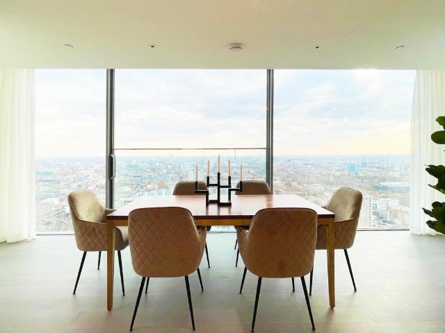 Flat for sale in Finsbury, Greater London