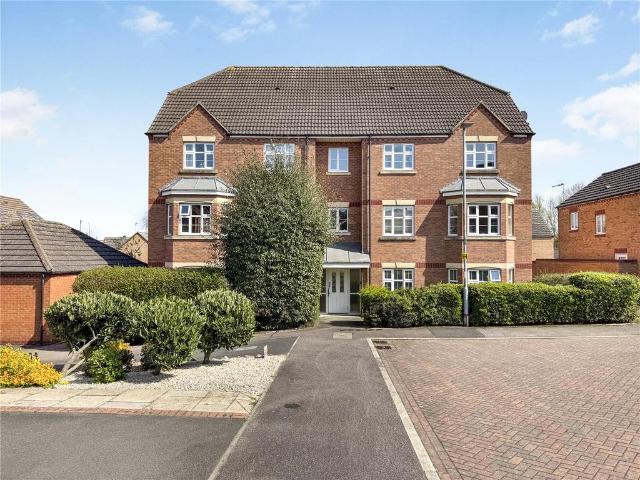 Flat for sale in Elmfield, Leicestershire