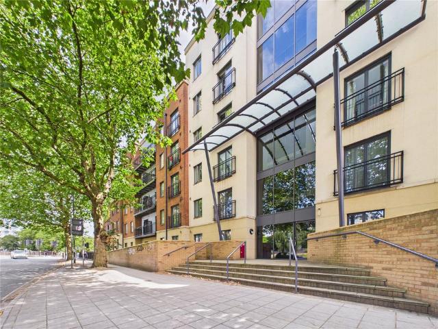 Flat for sale in Redcliffe, Feckenham