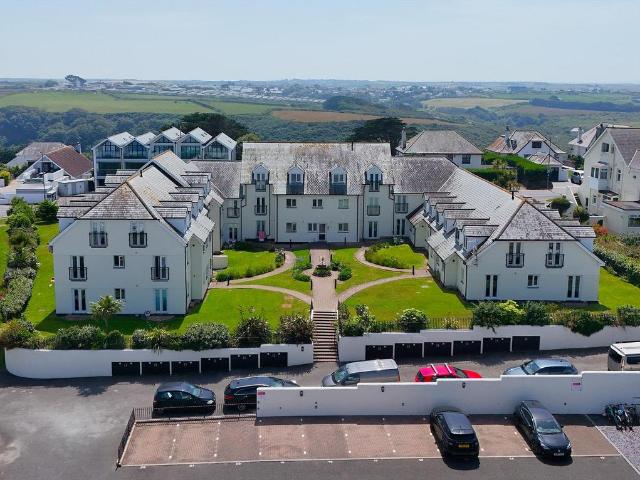 Flat for sale in Newquay, Cornwall