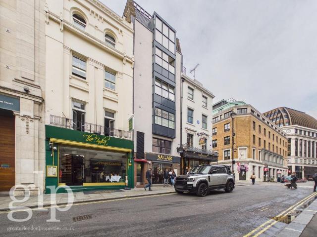Flat for sale in St. James's, Greater London
