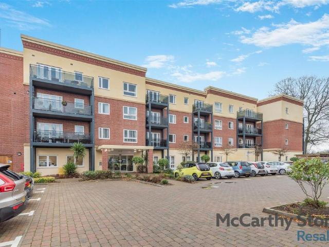 Flat for sale in Bromsgrove