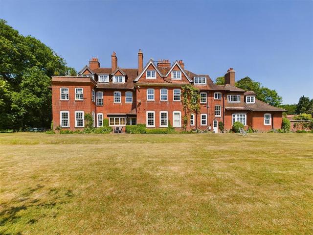 Flat for sale in Hedge End, Helford