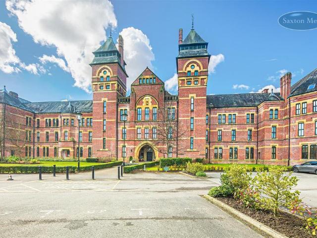 Flat for sale in Worrall, South Yorkshire