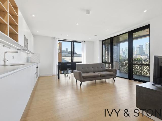 Flat for sale in Aberfeldy Village, Blackwall