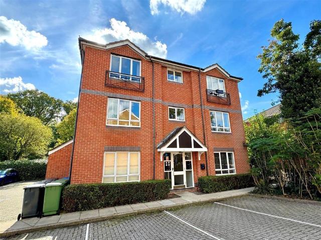 Flat for sale in Whiteley, Hampshire