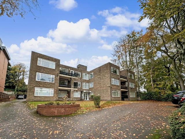 Flat for sale in Sedgley Park, Bury