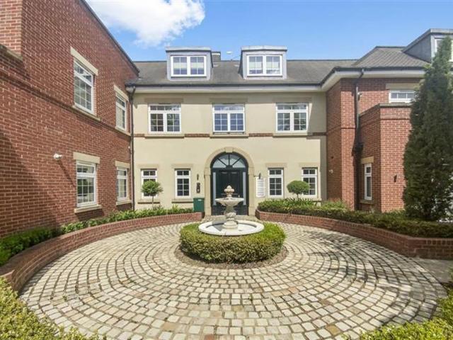 Flat for sale in Hendon, Greater London