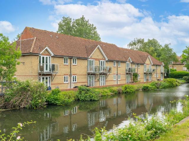 Flat for sale in Old Harlow, Harlow