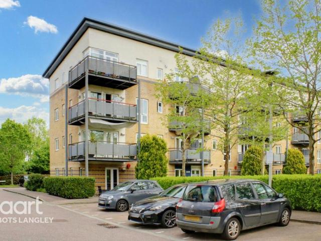 Flat for sale in Holywell Estate, North Watford