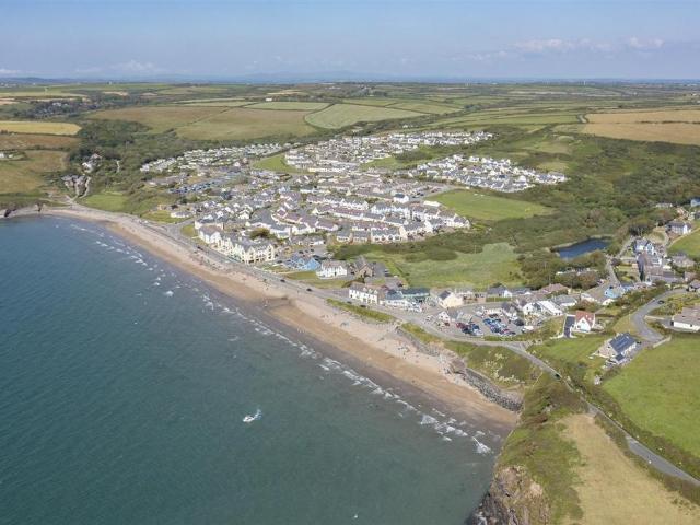 Flat for sale in The Havens, Broad Haven