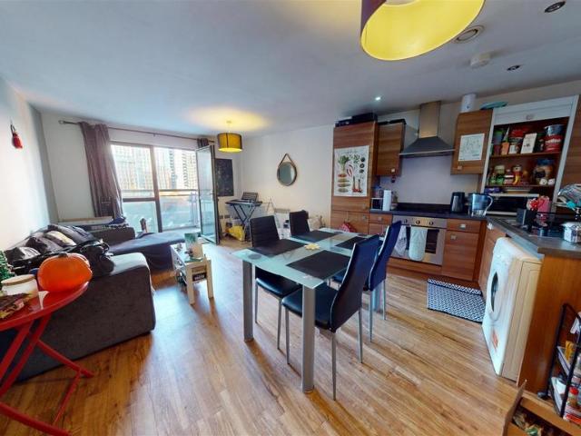 Flat for sale in City Centre, Salford