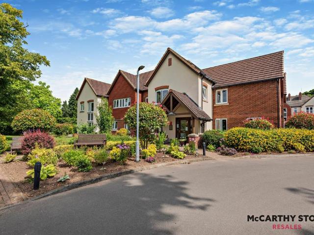 Flat for sale in Hallcroft, Costhorpe