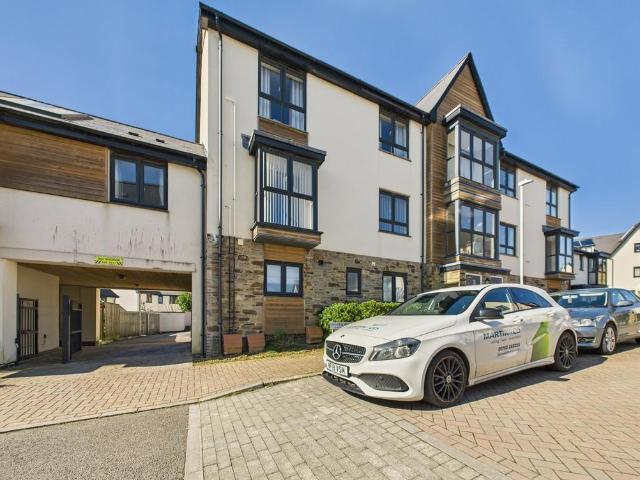 Flat for sale in Mount Wise