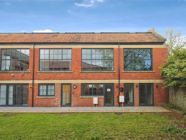 Flat for sale in Trowbridge